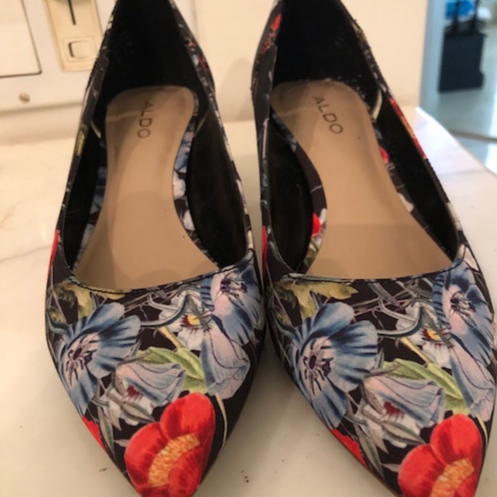 Aldo Floral Print Shoe Size 6 1/2  - 2 " heel